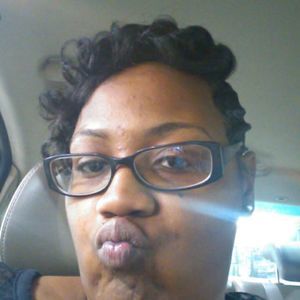 Meet your Posher, Dominique